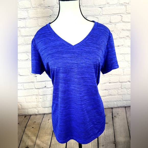 Reebok Athletic Shirt size Large - Picture 1 of 6